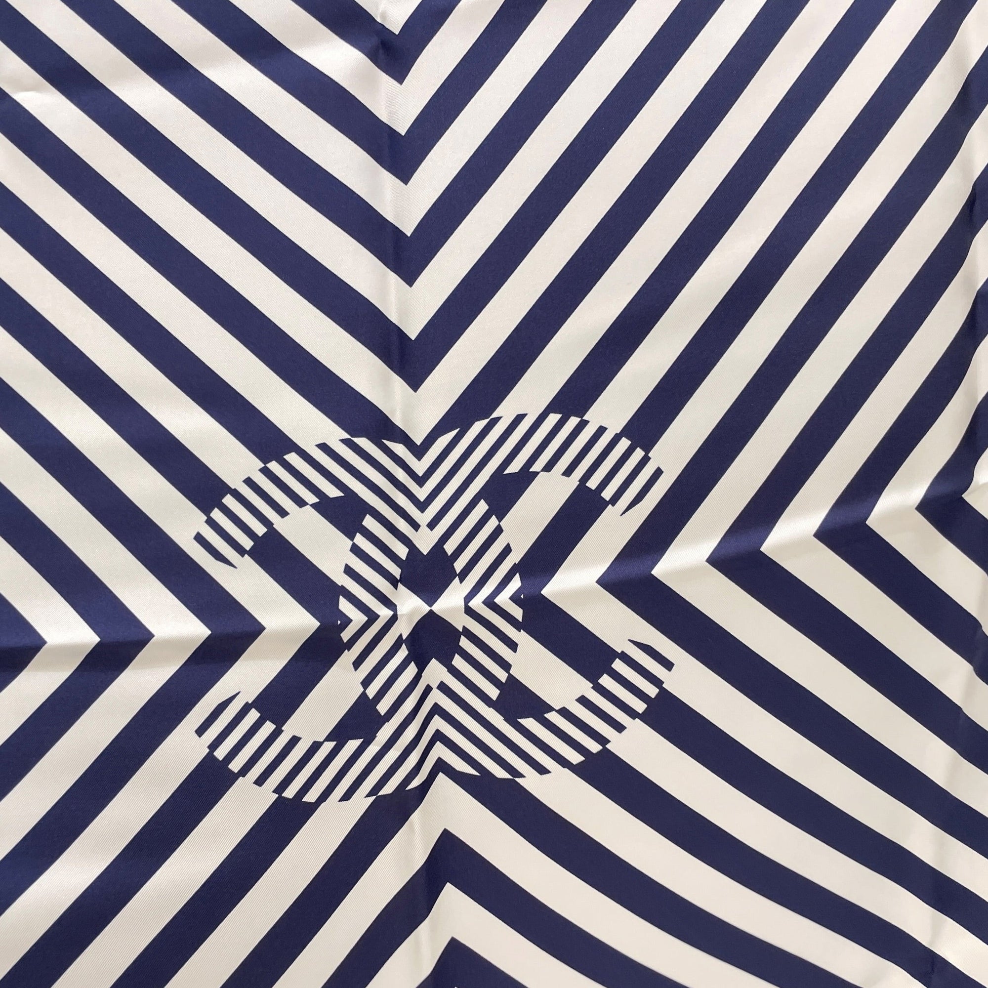 Bold Geometric Pattern 90 Blue Scarf in Silk CL2604-20777 2