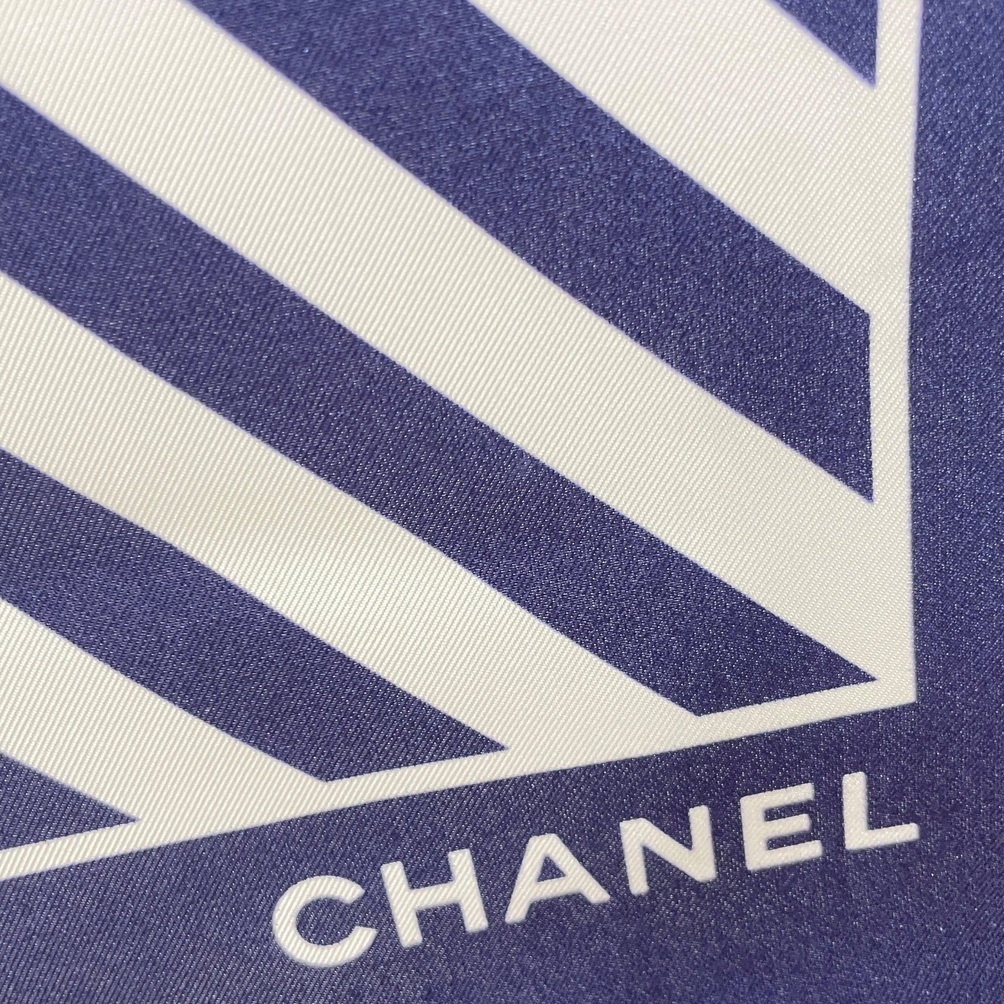 Bold Geometric Pattern 90 Blue Scarf in Silk CL2604-20777 3