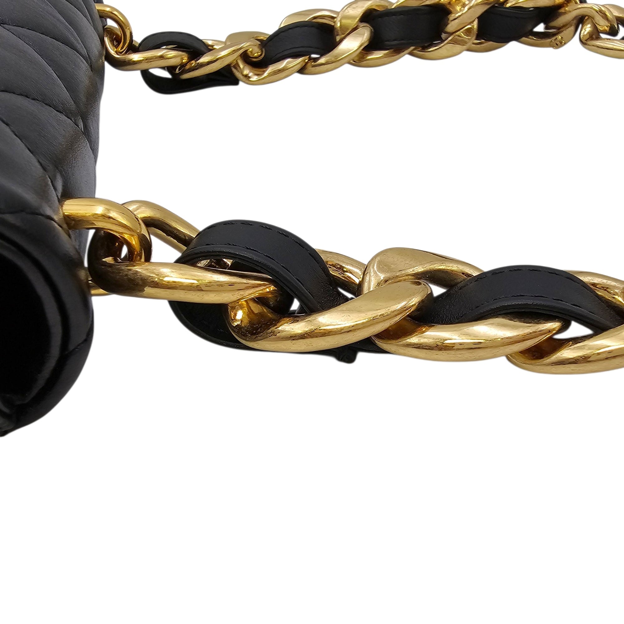 Quilted 22A Flap Small Black Shoulder Bag in Caviar Leather Gold hardware CL2604-20780 13