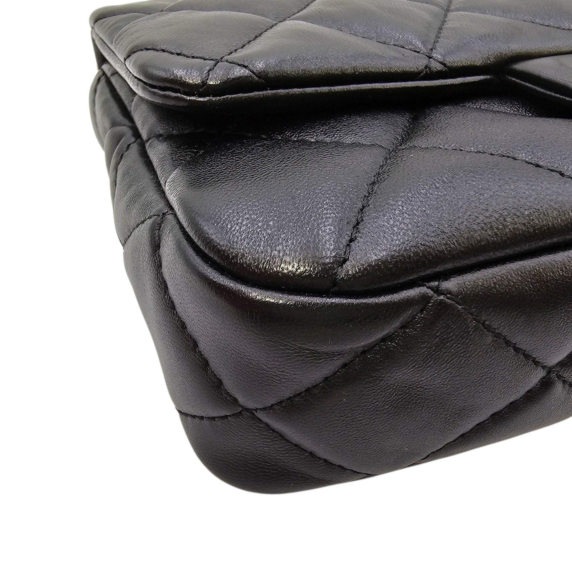 Quilted 22A Flap Small Black Shoulder Bag in Caviar Leather Gold hardware CL2604-20780 15