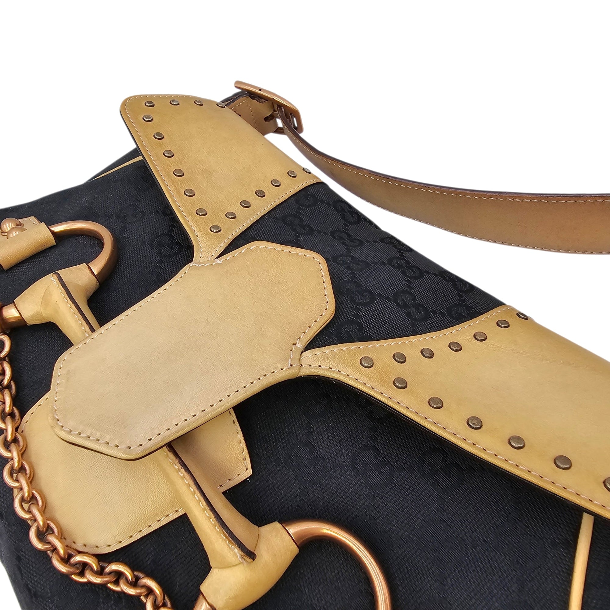 Horsebit Chain Medium Black Shoulder Bag Matte Gold hardware CL2604-20800 17