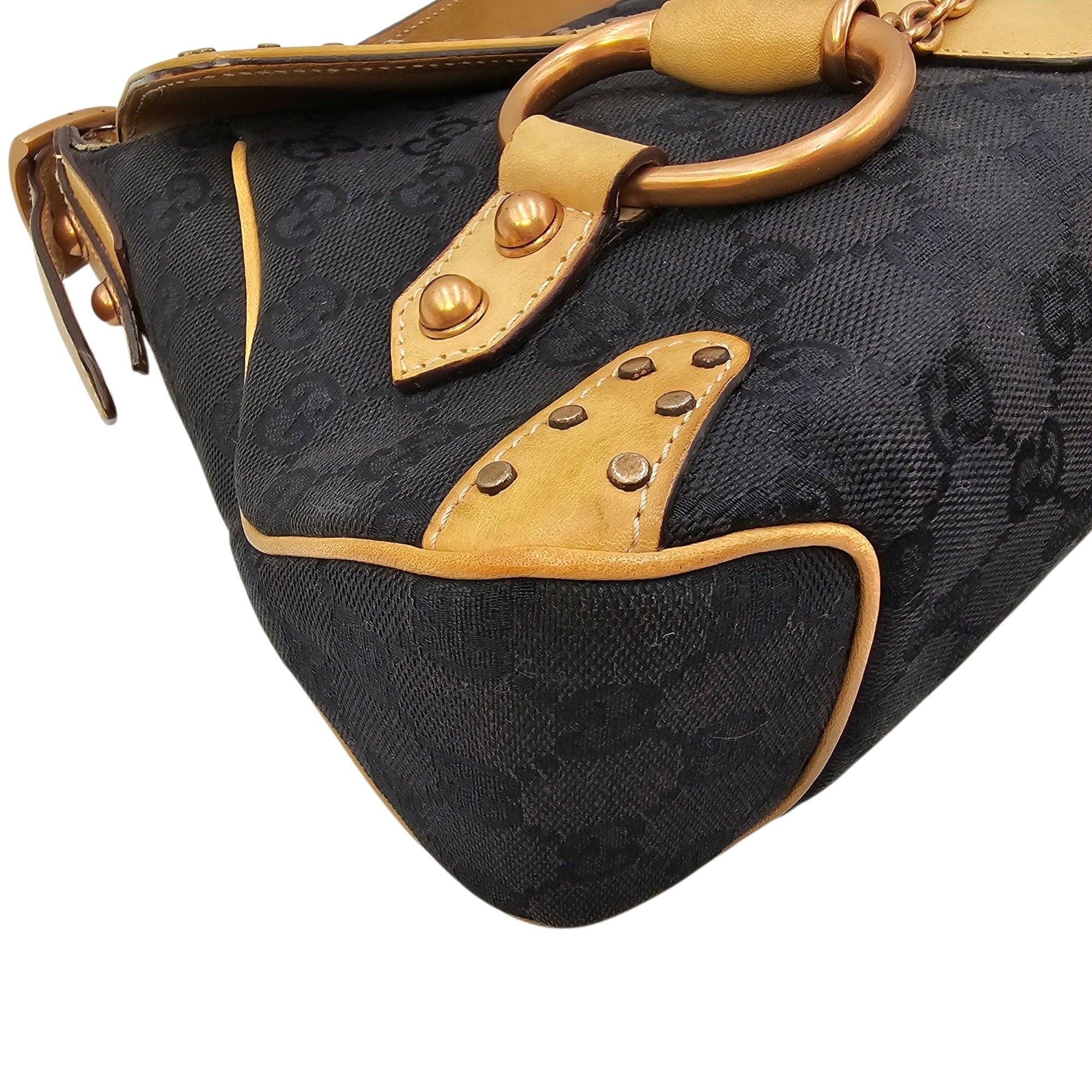 Horsebit Chain Medium Black Shoulder Bag Matte Gold hardware CL2604-20800 7