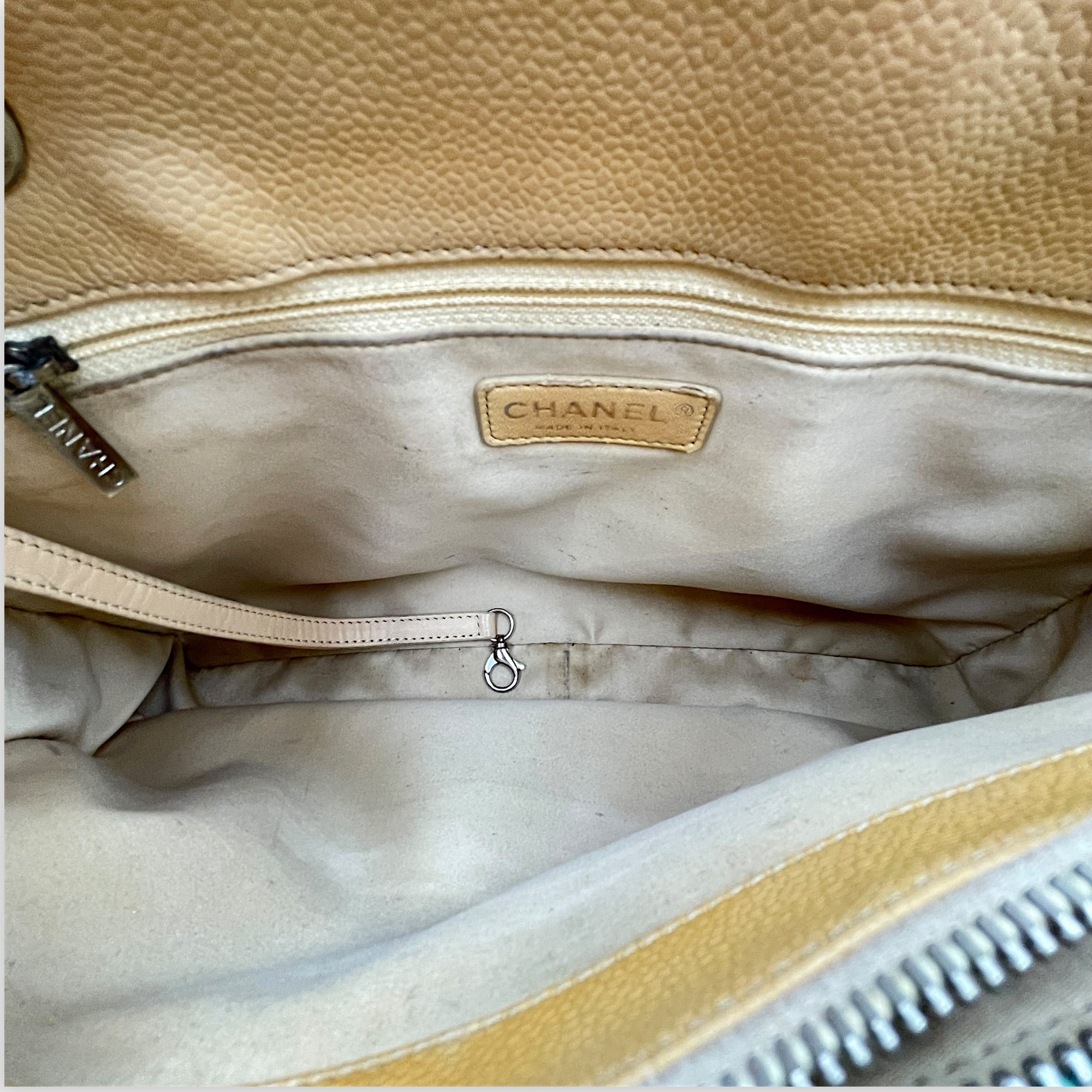 GST Beige Shoulder Bag in Caviar Leather Silver hardware CL2604-21009 6
