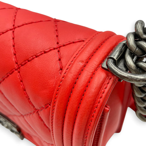 Medium Le Boy Size 27 cm Red Shoulder Bag in Lambskin Ruthenium hardware
