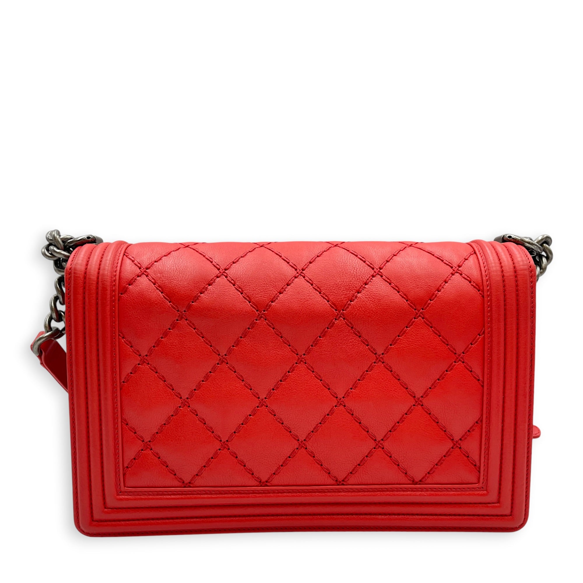 Medium Le Boy Size 27 cm Red Shoulder Bag in Lambskin Ruthenium hardware