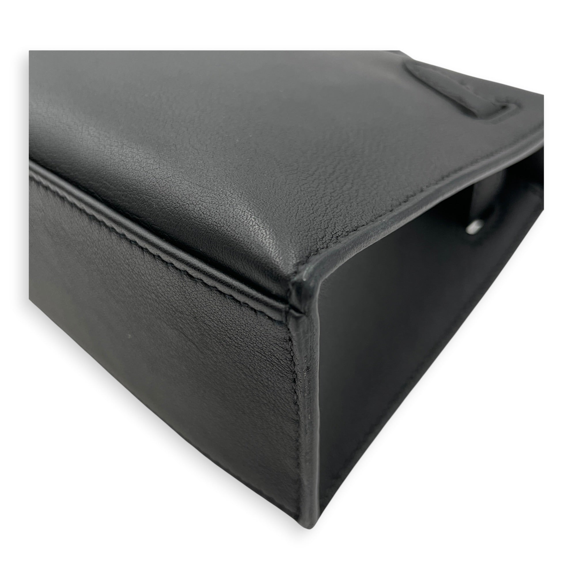 Kelly Pochette Black in Swift Gold hardware