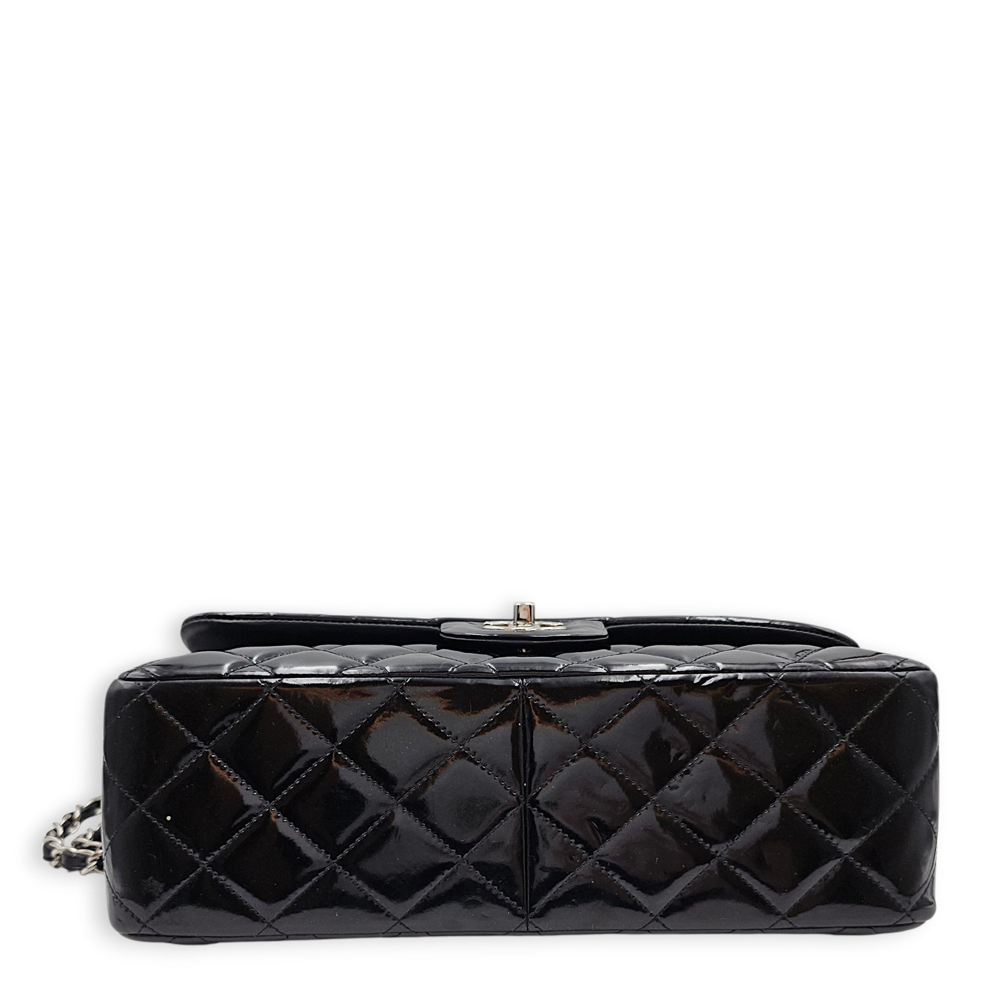 Classic Double Flap Jumbo Black Shoulder Bag in Patent Leather Silver hardware