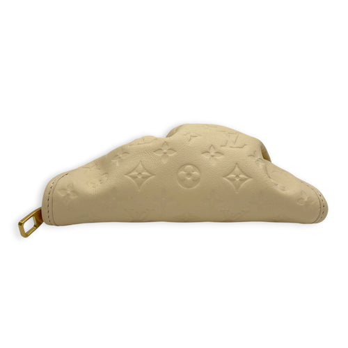 Gyoza Pouch Beige Coin Purse in Calfskin Gold hardware