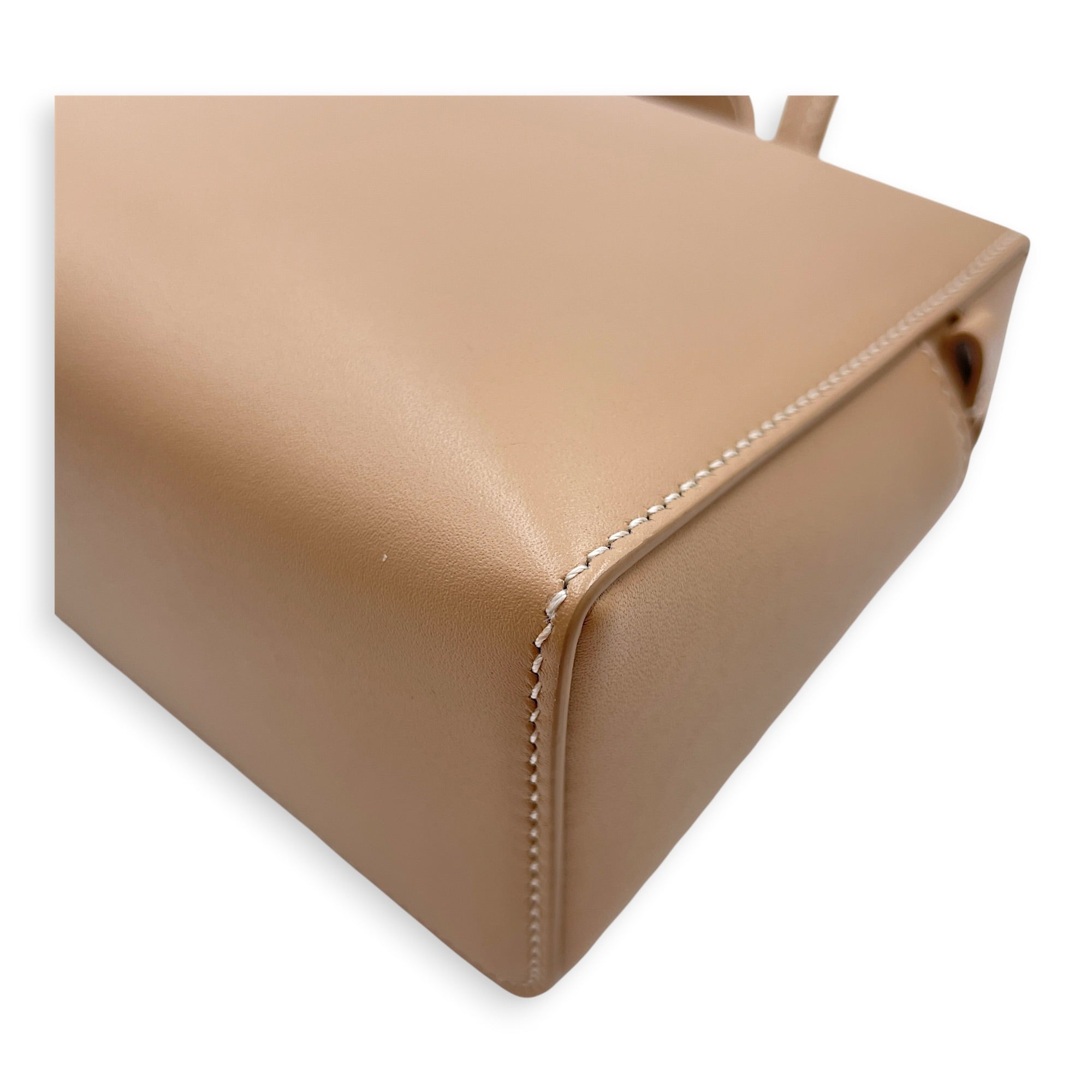 Extra Pocket L23 Beige Crossbody Bag in Calfskin Gold hardware