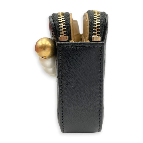 Chic Pearls Black Wallet On Chain in Goat Leather Gold hardware