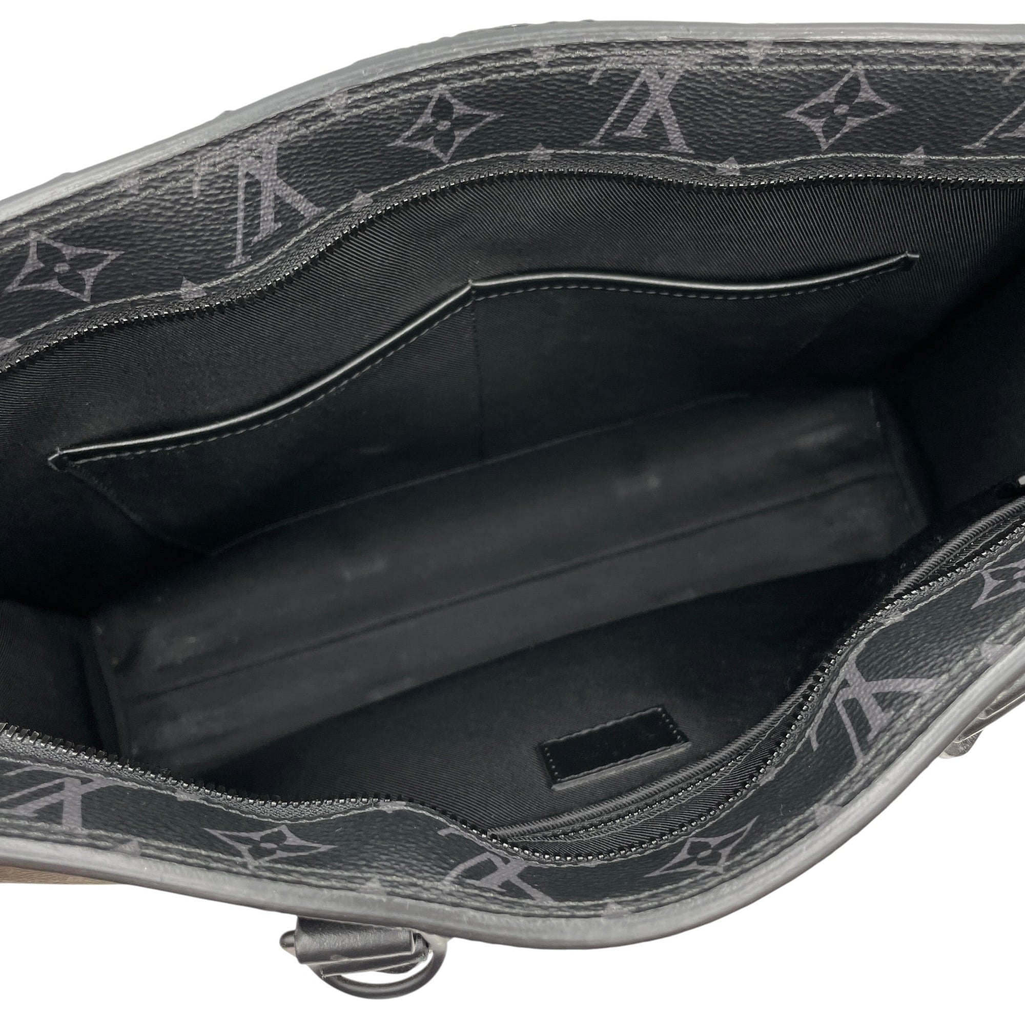 Sac Plat Eclipse Horizontal Zipper Grey Top Handle Bag in Monogram Coated Canvas Ruthenium-finish Brass hardware CL2605-21341 3