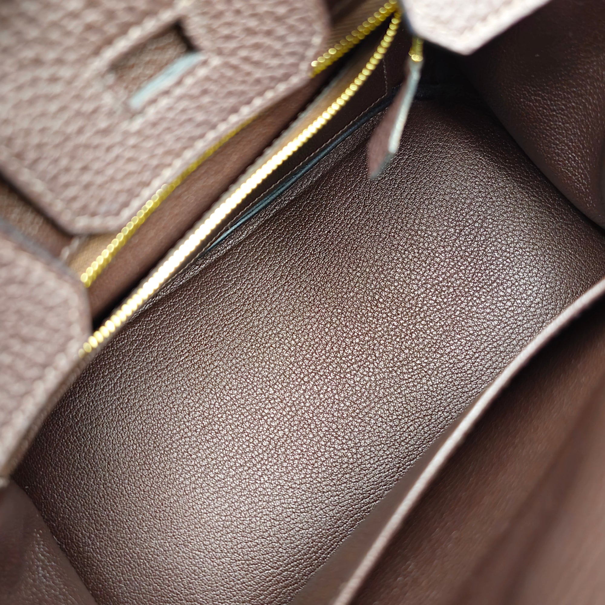 Birkin 25 Chocolate in Togo Gold hardware