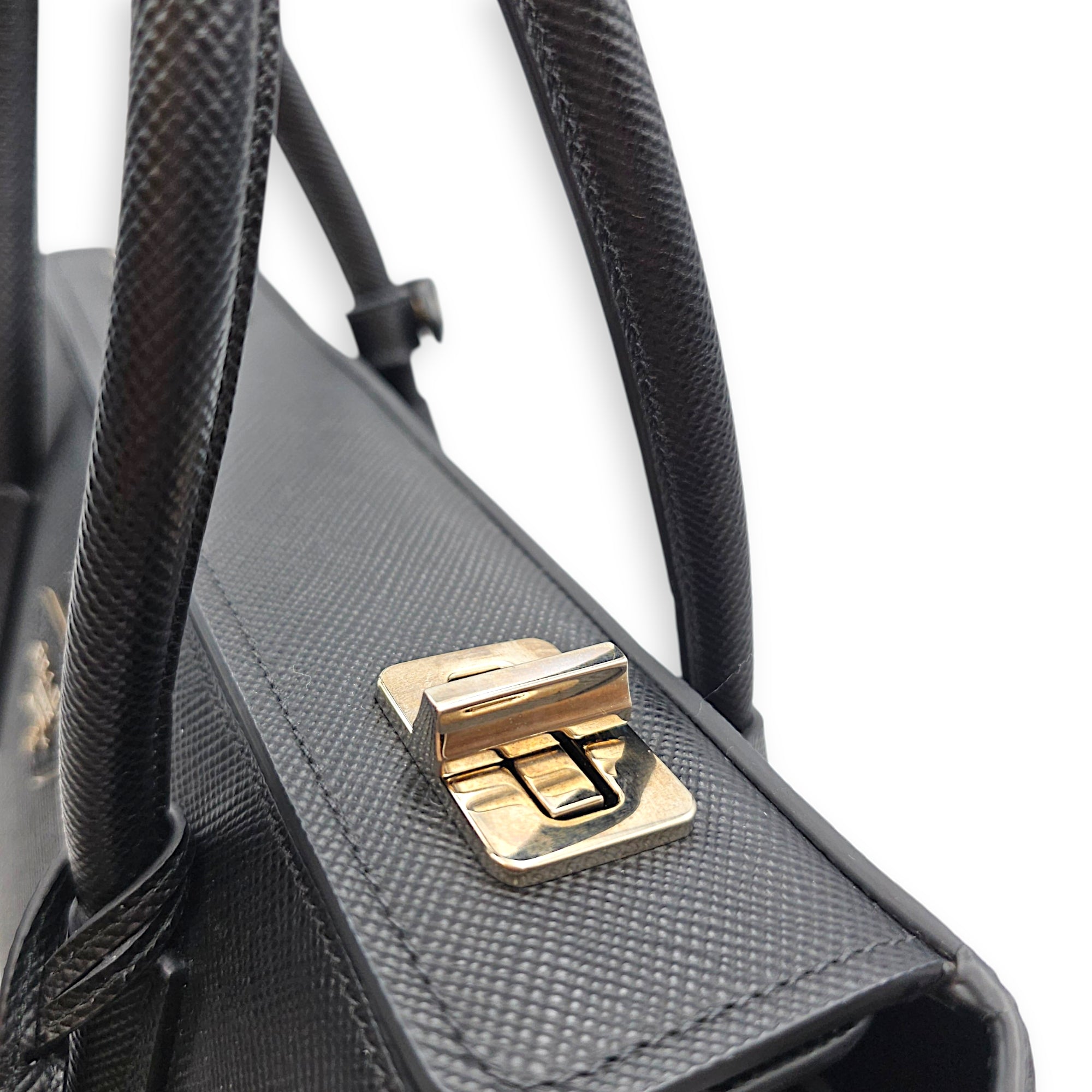 Twist Galleria 34 Black Shoulder Bag in Saffiano Leather Silver hardware