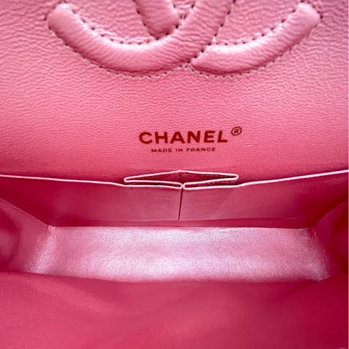 Classic Flap Medium Iridescent Pink Top Handle Bag in Caviar Leather Gold hardware CL2605-21636 6