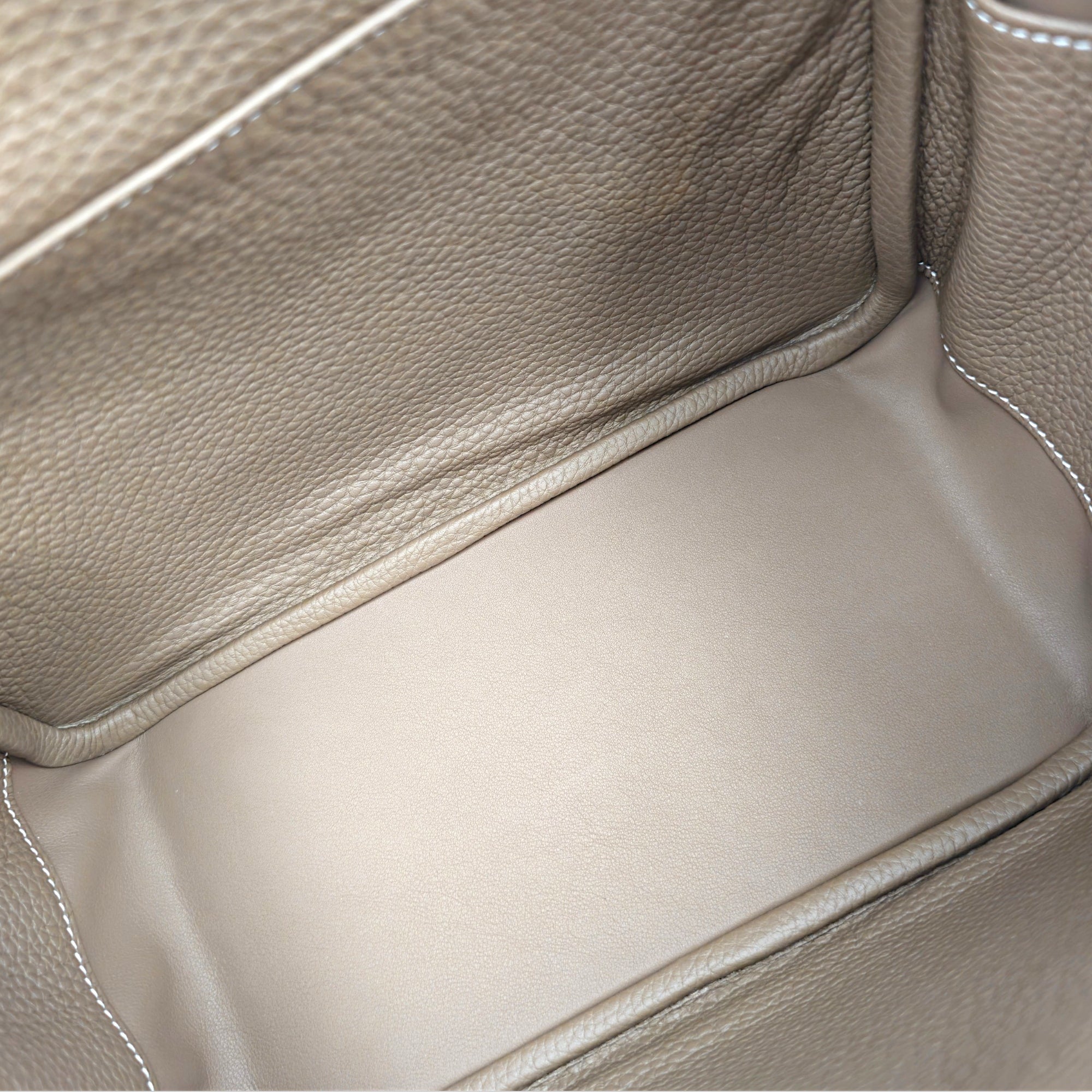 Lindy 26 Etoupe in Clemence Palladium hardware
