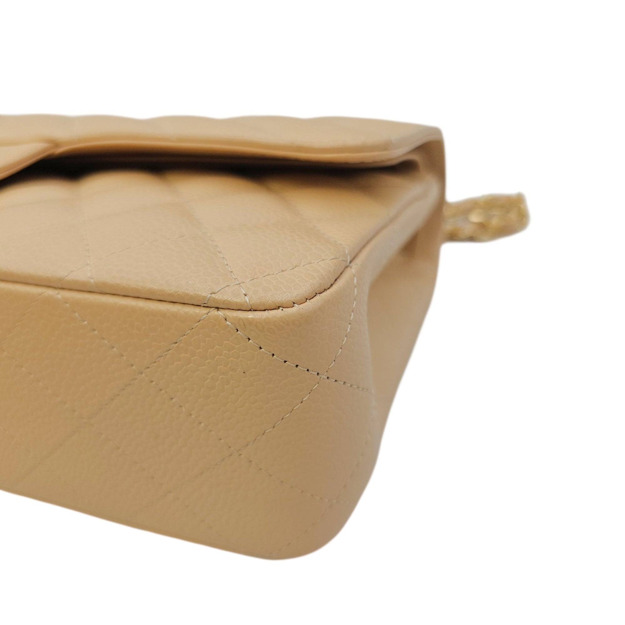 Classic Flap Medium Beige Shoulder Bag in Caviar Leather Gold hardware CL2606-21744 7