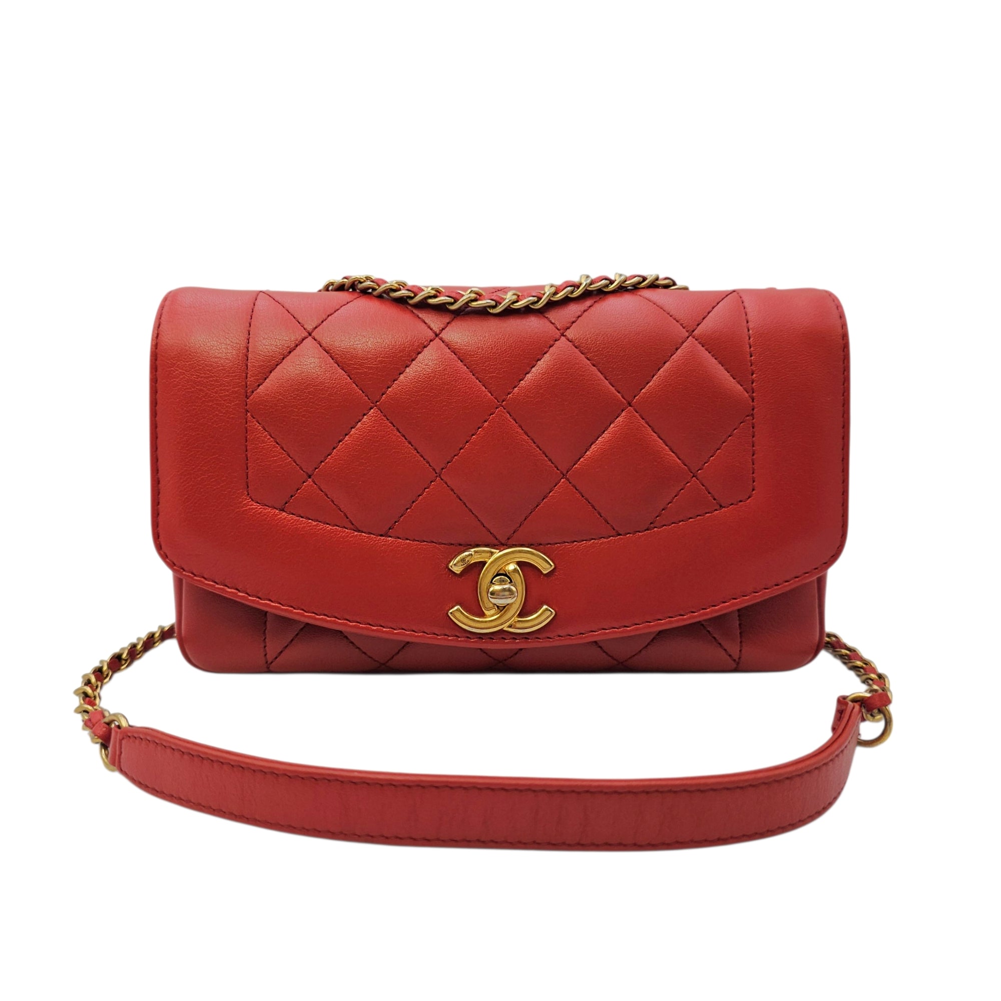 Diana Reissue Flap Size 22 cm Red Shoulder Bag in Calfskin Gold hardware