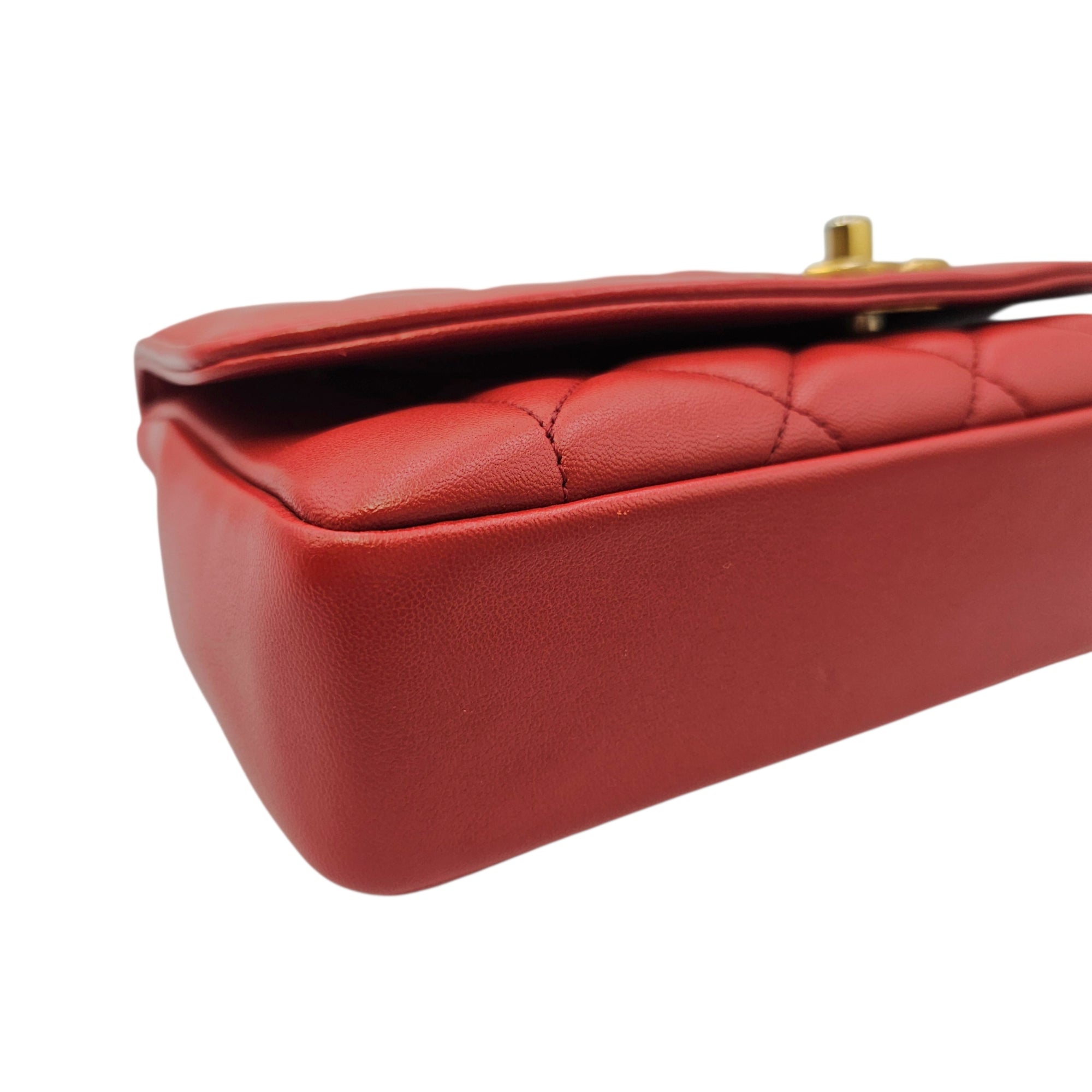 Diana Reissue Flap Size 22 cm Red Shoulder Bag in Calfskin Gold hardware