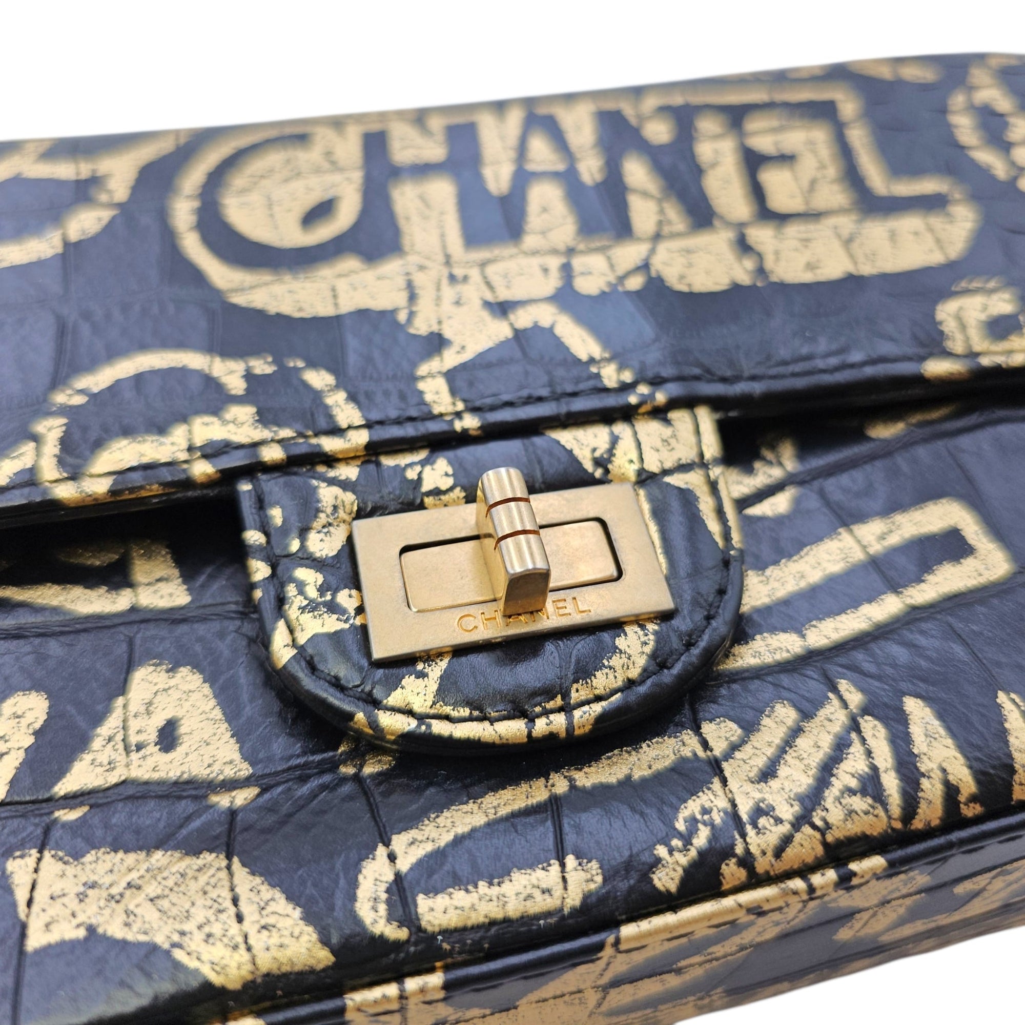 Limited Edition Croc Embossed Graffiti 2.55 Small Black Shoulder Bag Gold hardware CL2606-21799 7