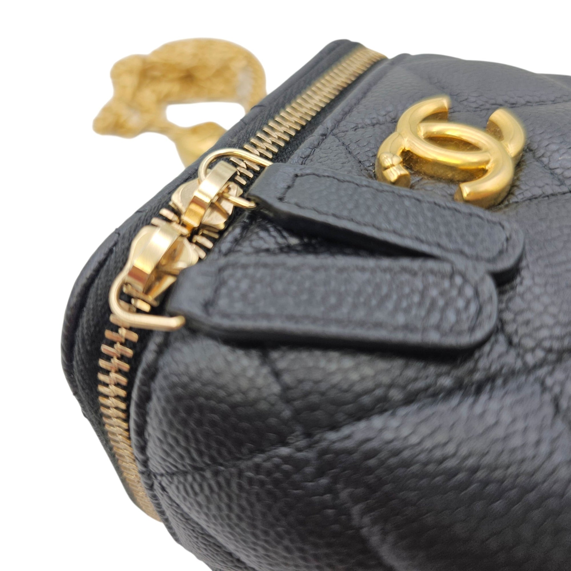 Heart Crush Vanity Case Mini Black Crossbody Bag in Caviar Leather Gold hardware CL2606-21800 7