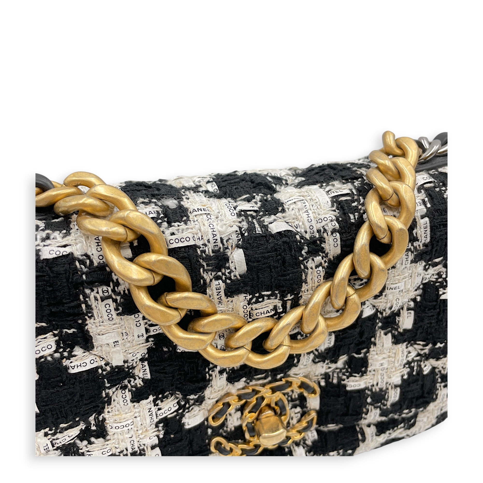C19 Black Shoulder Bag in Tweed Mixed hardware CL2606-21845 10