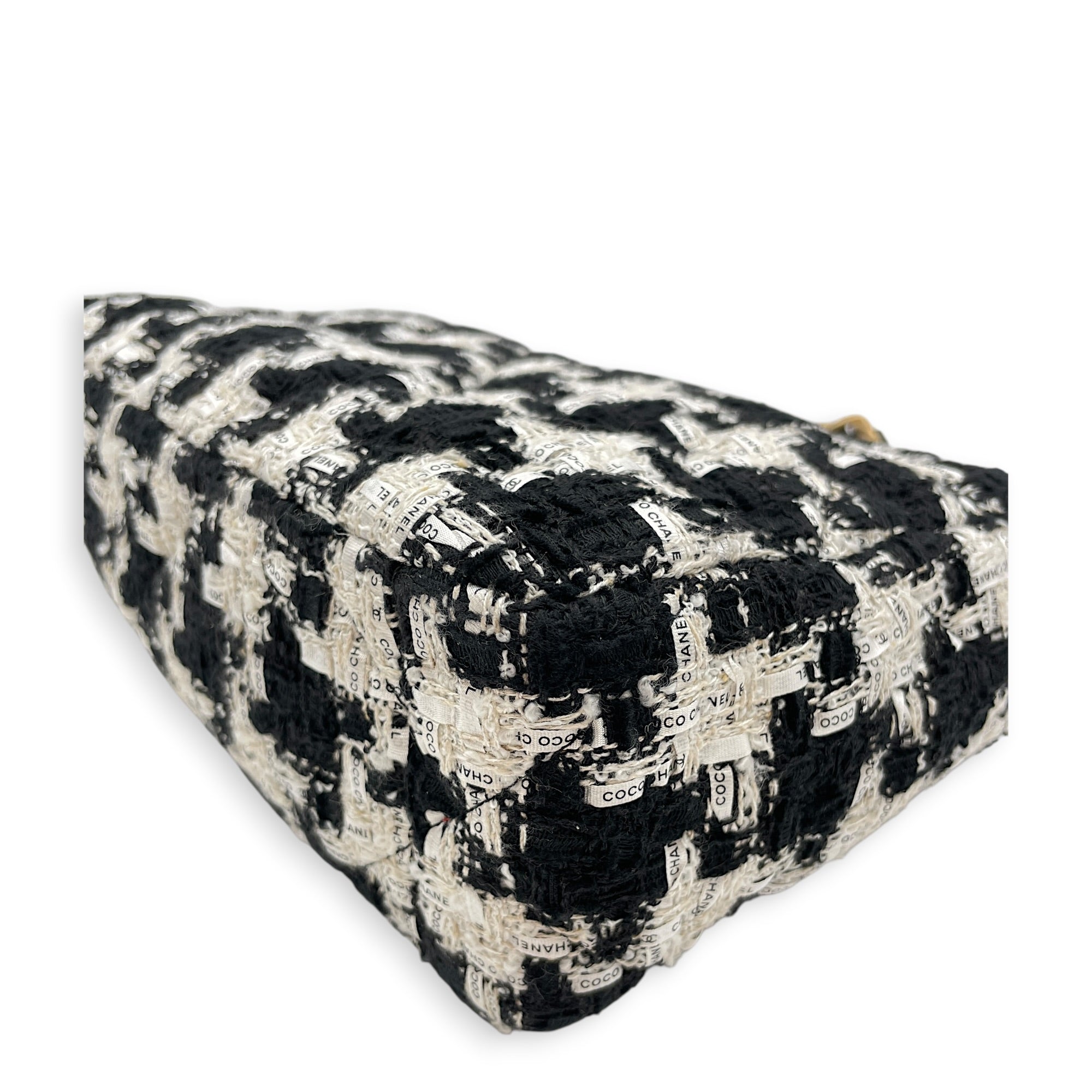 C19 Black Shoulder Bag in Tweed Mixed hardware CL2606-21845 11