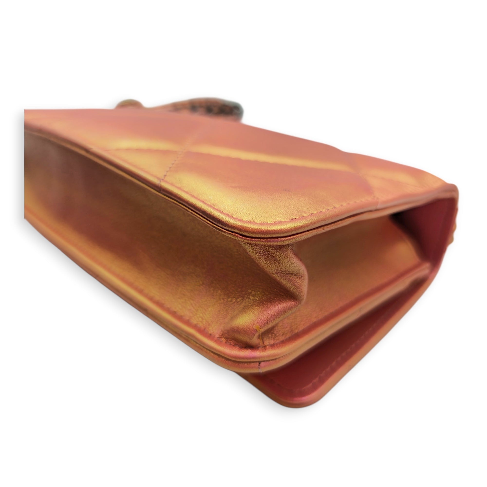 Wallet On Chain Iridescent Peach in Calfskin Mixed hardware CL2606-21899 11