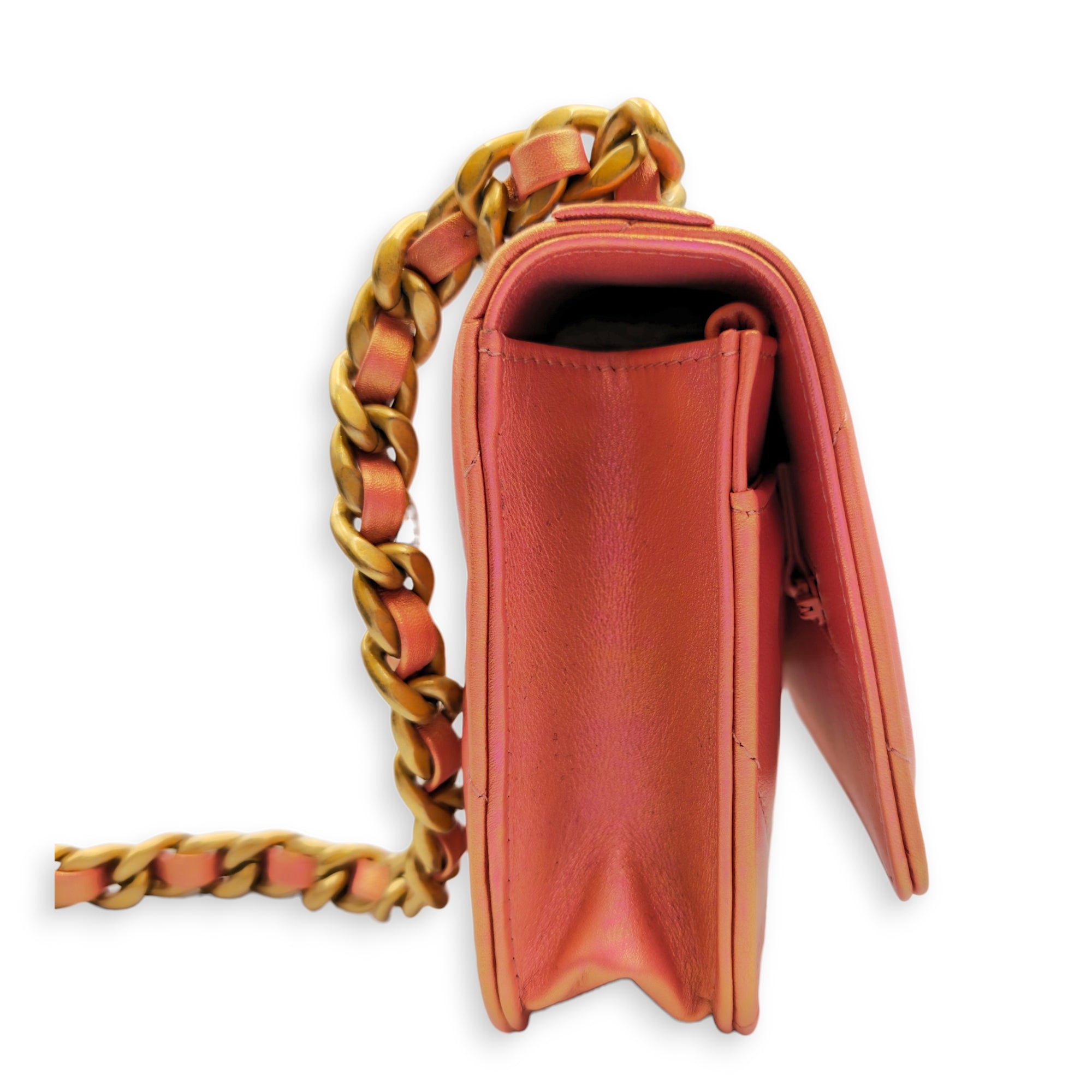 Wallet On Chain Iridescent Peach in Calfskin Mixed hardware CL2606-21899 4