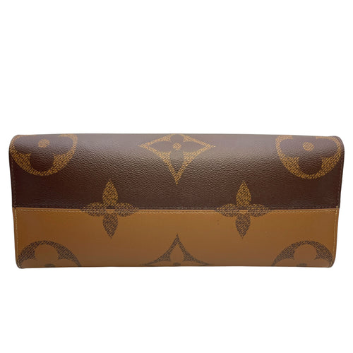 Reverse Monogram OnTheGo MM Brown Tote Bag in Canvas CL2606-21926 3