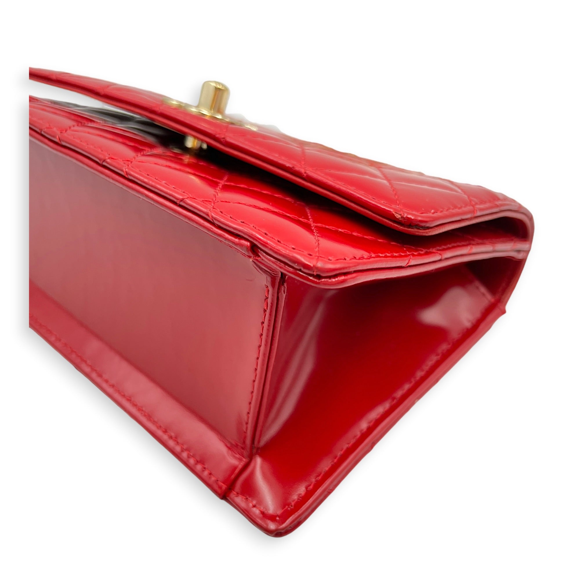 Flap Mini Red Crossbody Bag in Patent Leather Gold hardware CL2606-21931 7