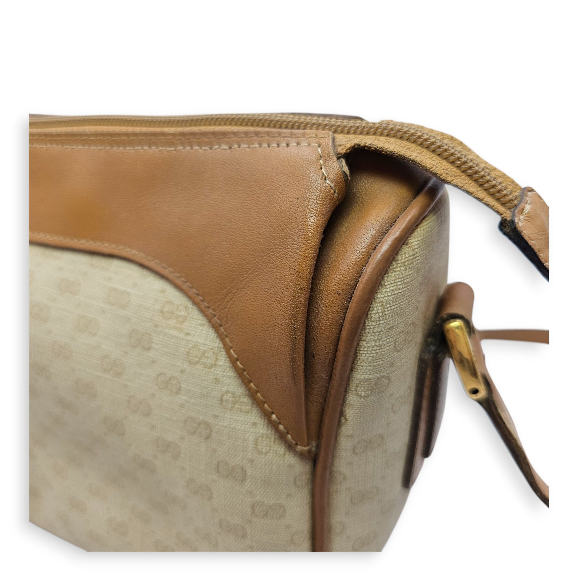 Vintage GG Micro Beige Crossbody Bag in Calfskin Gold hardware CL2606-21943 11