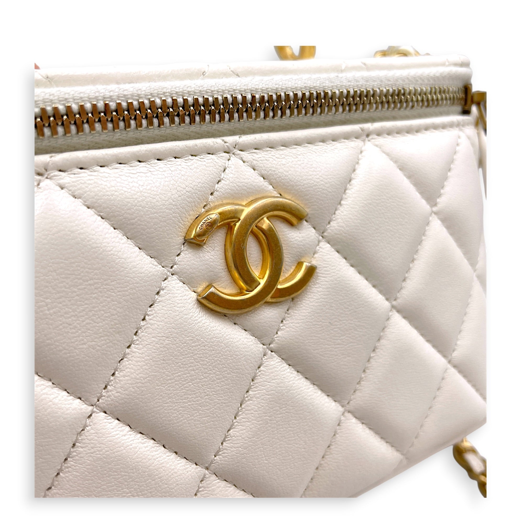 Vanity Case White Crossbody Bag in Lambskin Gold hardware CL2606-21973 13