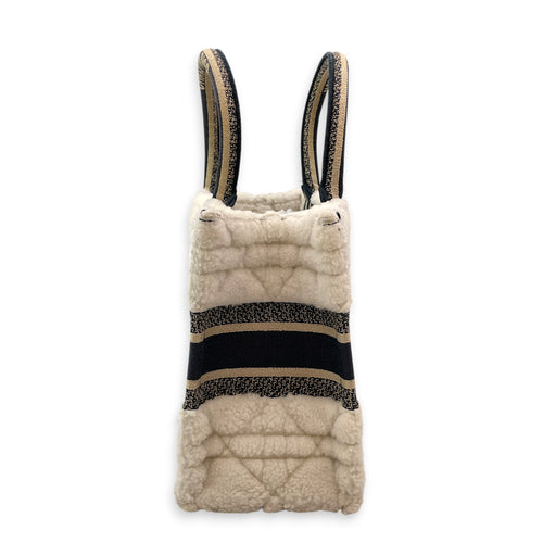Book tote 26 White Top Handle Bag in Shearling 50-MA-0283