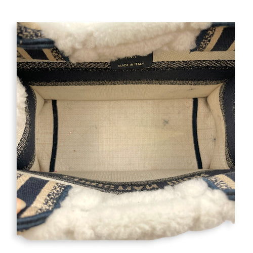 Book Tote Small White Top Handle Bag in Shearling CL2606-21975 6