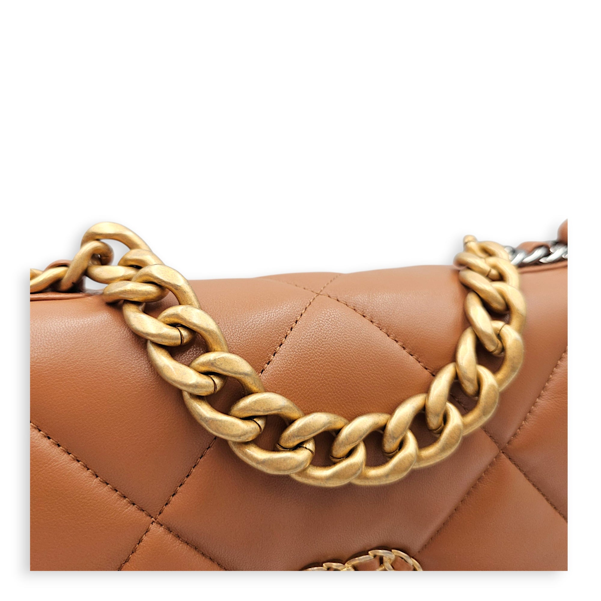 C19 Brown Shoulder Bag in Goat Leather Mixed hardware CL2606-22001 13