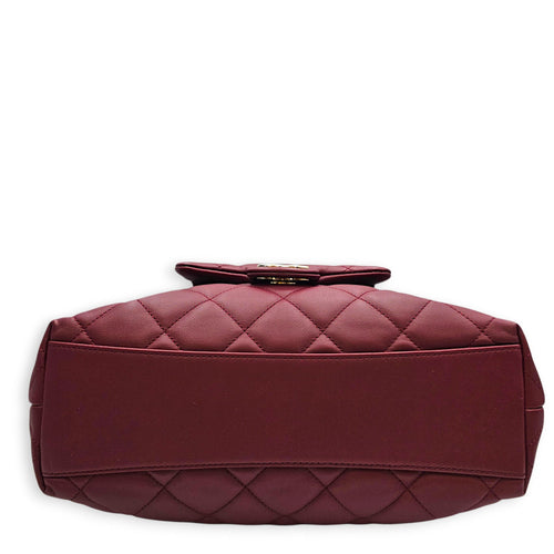 Pocket Hobo Maxi Red Shoulder Bag in Calfskin Gold hardware CL2606-22002 5