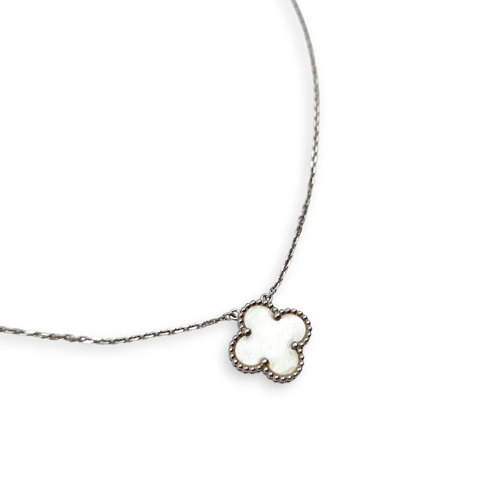 Vintage Alhambra Pendant Necklace in White CL2606-22017 2