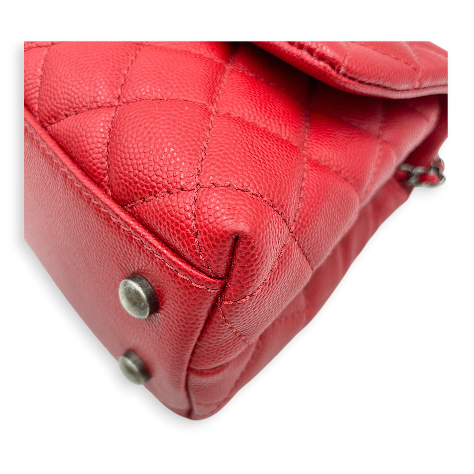 Coco Handle Quilted Red Top Handle Bag Ruthenium-finish Brass hardware CL2606-22048 9