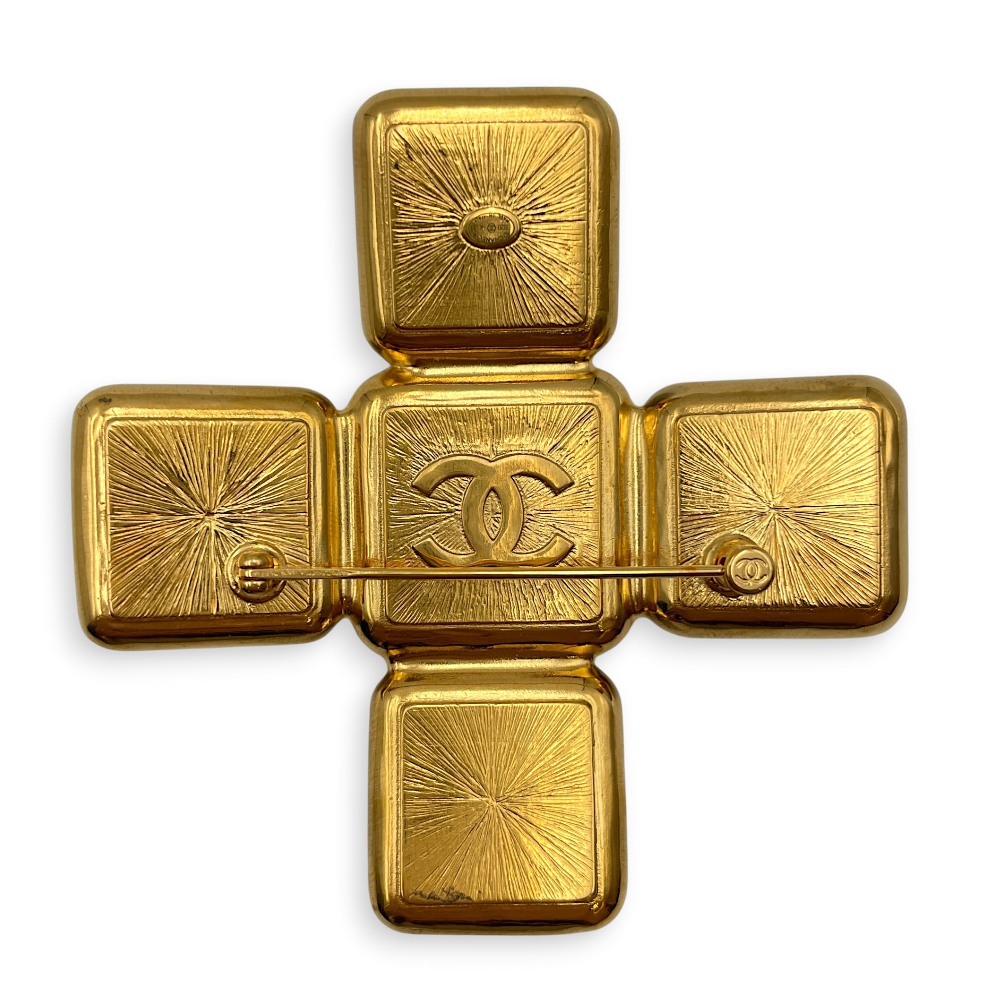 Gold Brooch CL2606-22049 2