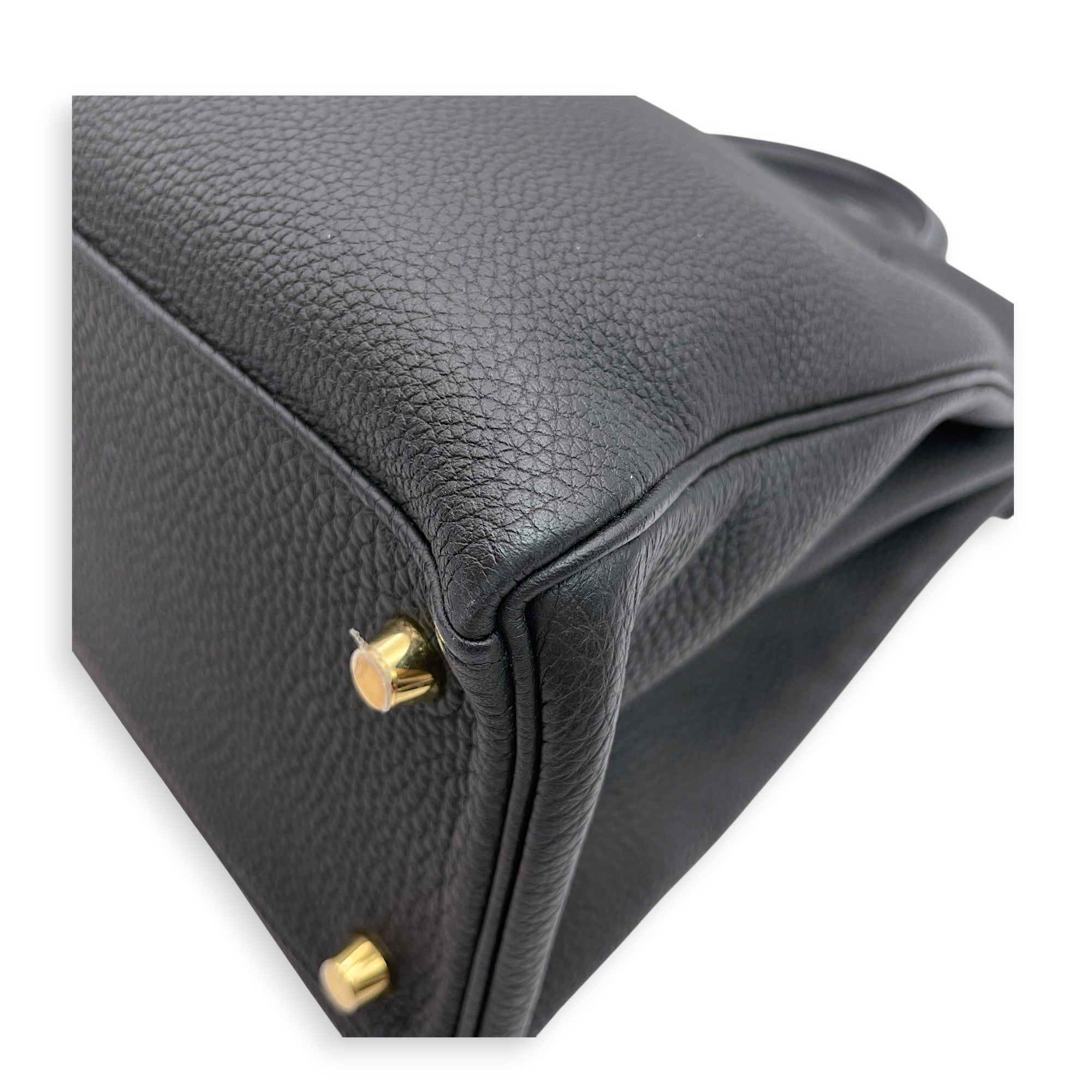 Kelly 32 Noir in Togo Gold hardware CL2606-22115 10