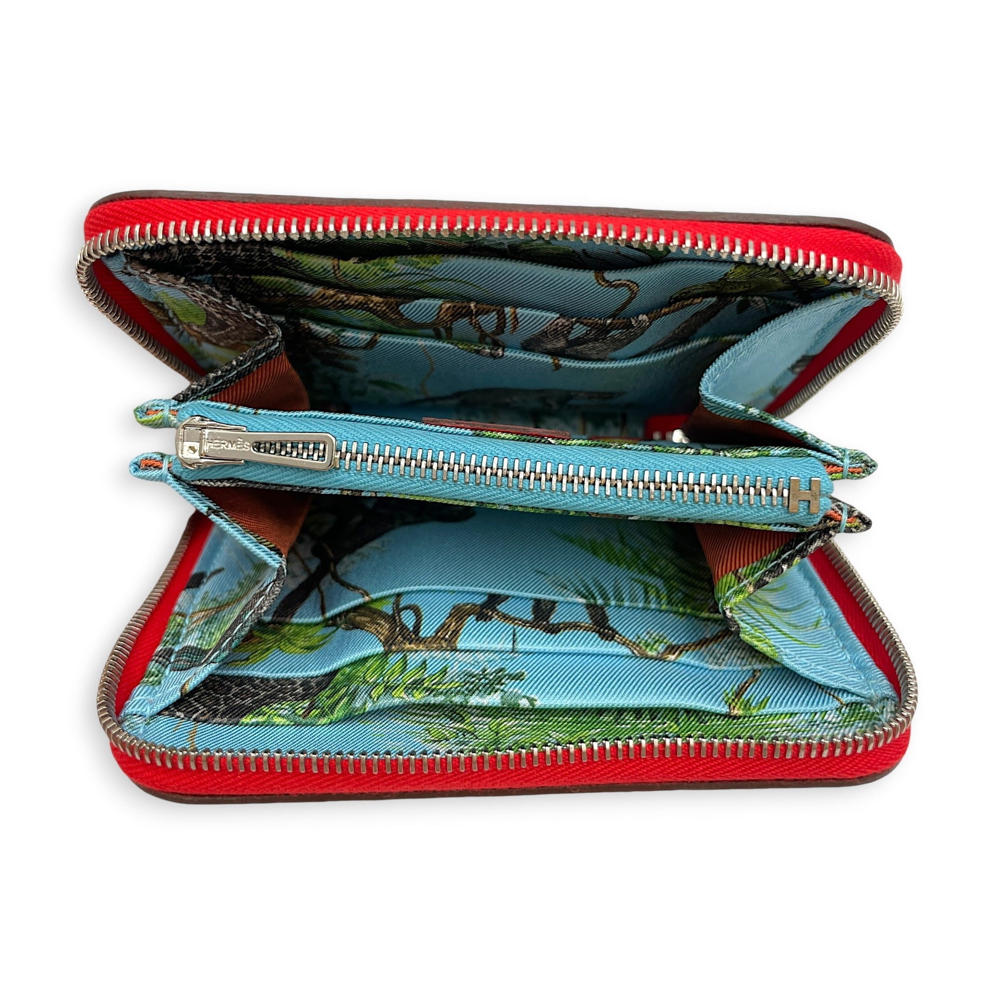 Silk'in Compact Rouge De Coeur Wallet in Epsom Palladium hardware CL2606-22144 3