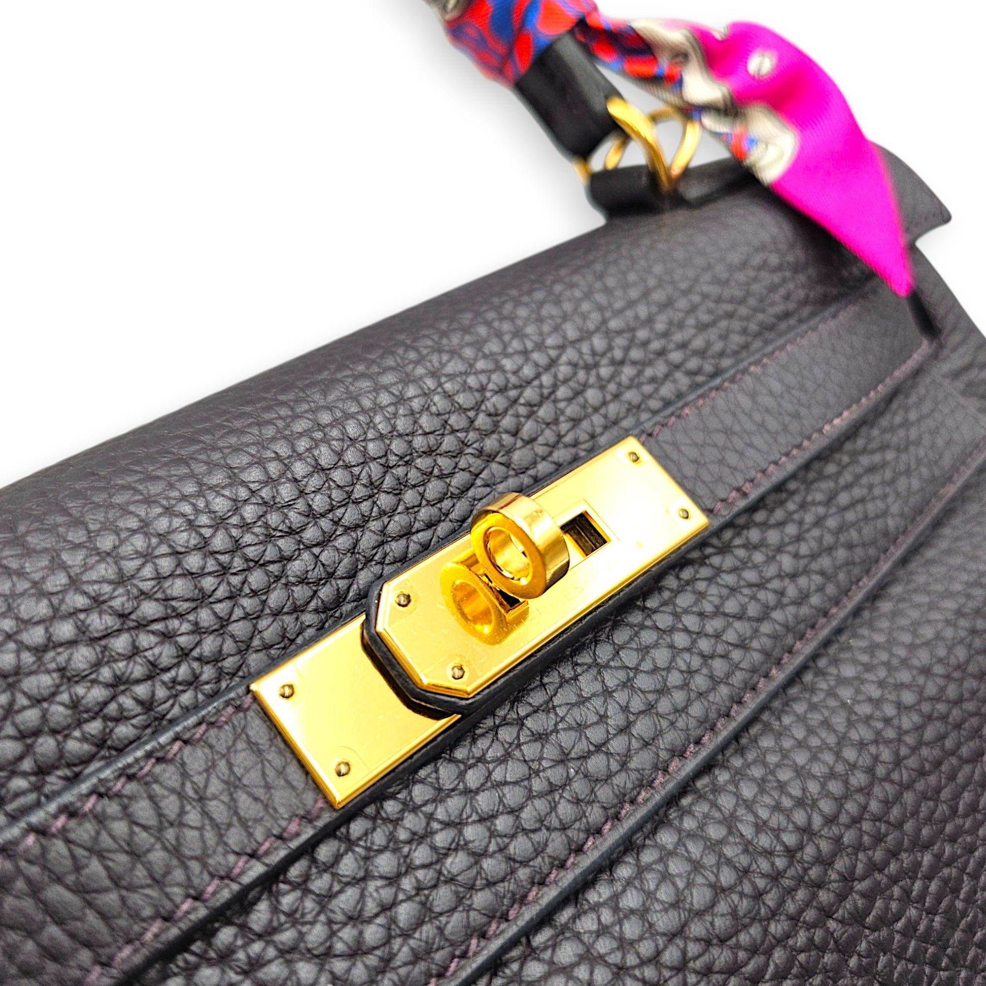 Kelly 28 Prunoir in Clemence Gold hardware CL2607-22230 9