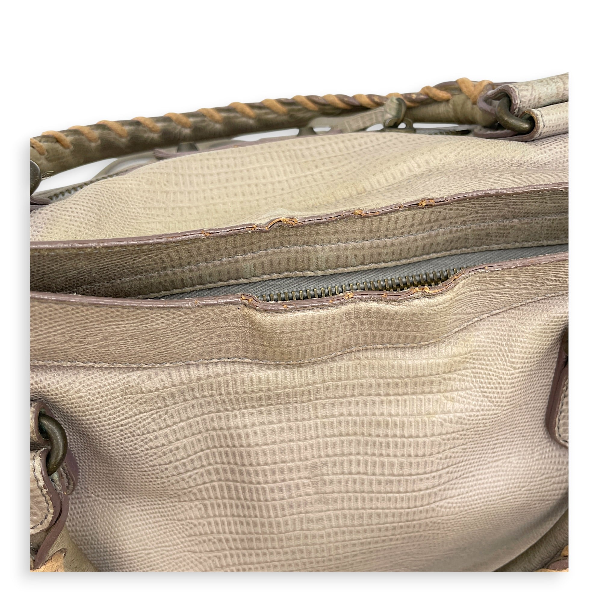 Lizard Embossed City Grey Shoulder Bag in Calfskin Brushed Silver hardware CL2607-22271 19