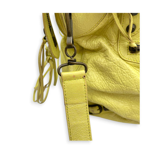 Velo Yellow Shoulder Bag in Distressed Leather Ruthenium hardware