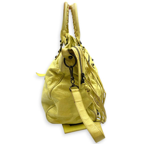 Velo Yellow Shoulder Bag in Distressed Leather Ruthenium hardware