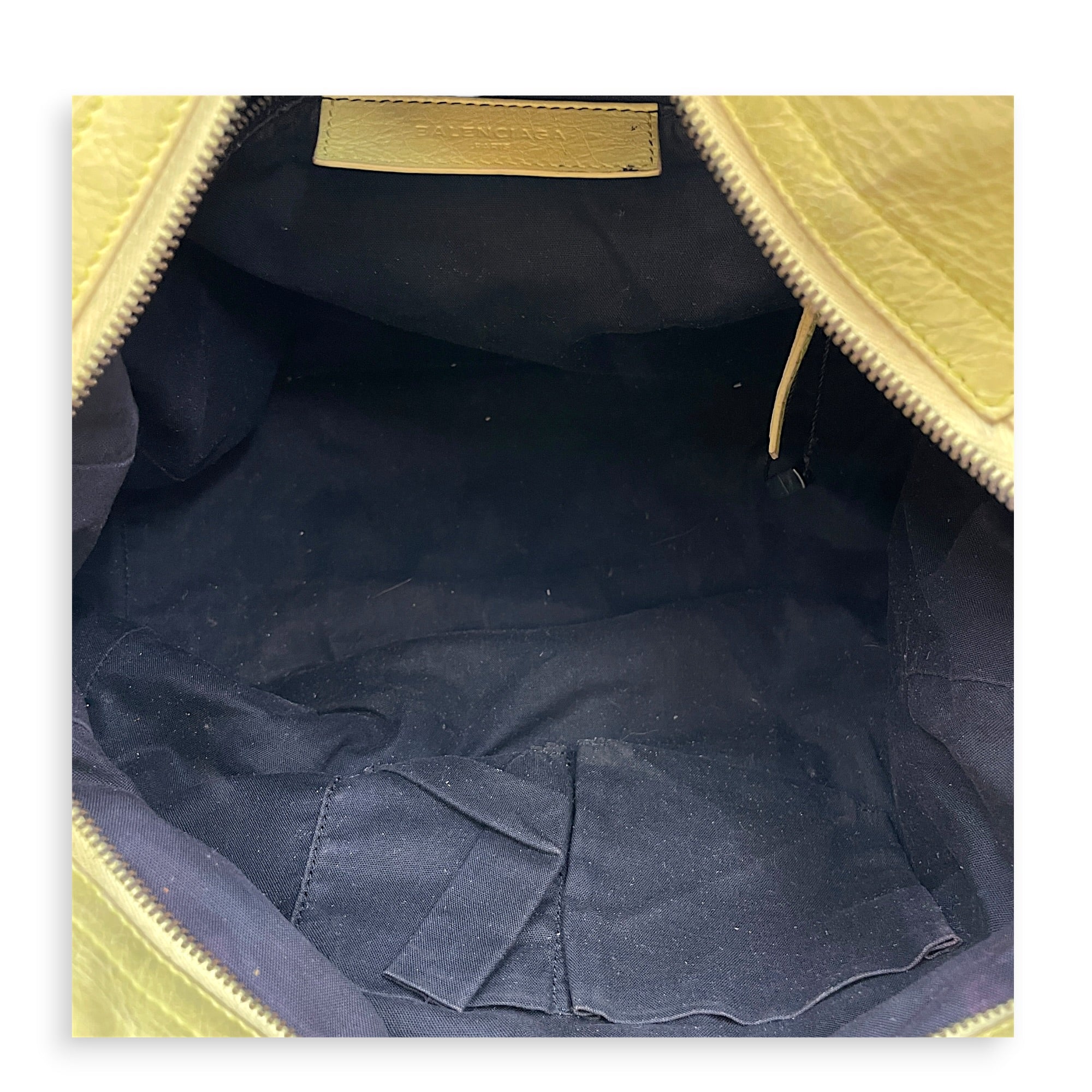 Velo Yellow Shoulder Bag in Distressed Leather Ruthenium hardware