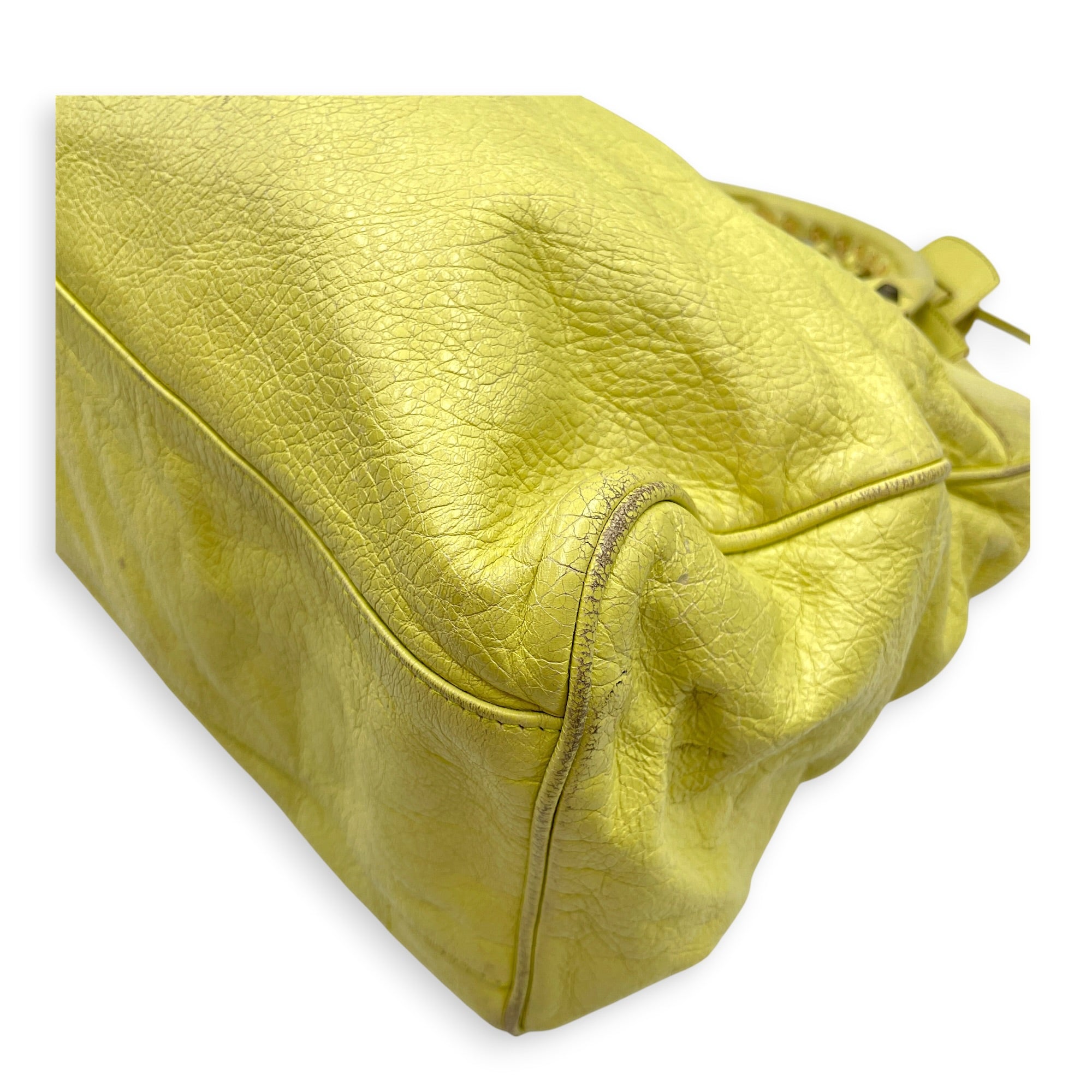 Velo Yellow Shoulder Bag in Distressed Leather Ruthenium hardware