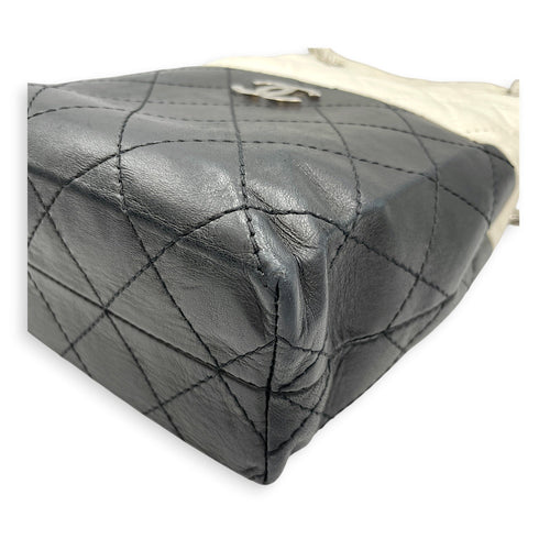 Bicolour Vertical Tote White Shoulder Bag in Lambskin Silver hardware CL2607-22282 9