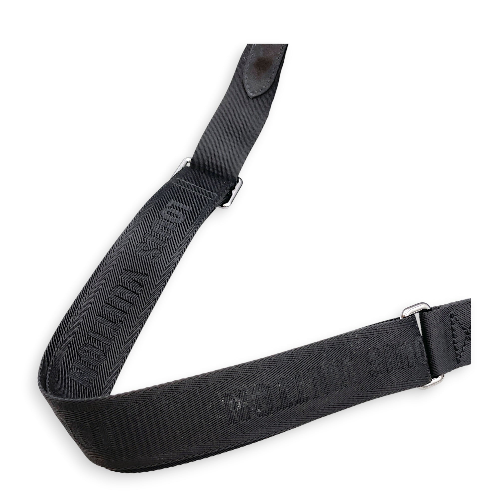 Tri Messenger Eclipse Monogram Reverse Grey Crossbody Bag in Canvas Silver hardware CL2607-22286 11