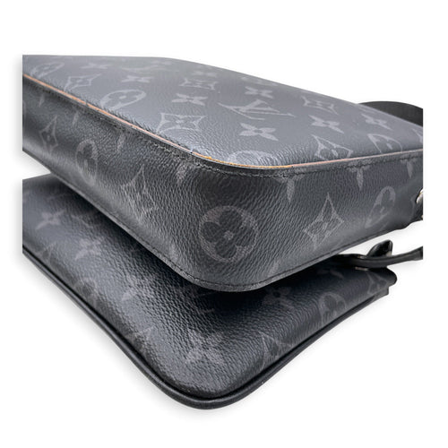 Tri Messenger Eclipse Monogram Reverse Grey Crossbody Bag in Canvas Silver hardware CL2607-22286 13